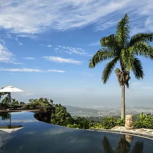 https://strawberry-hill.comcaribbean.com